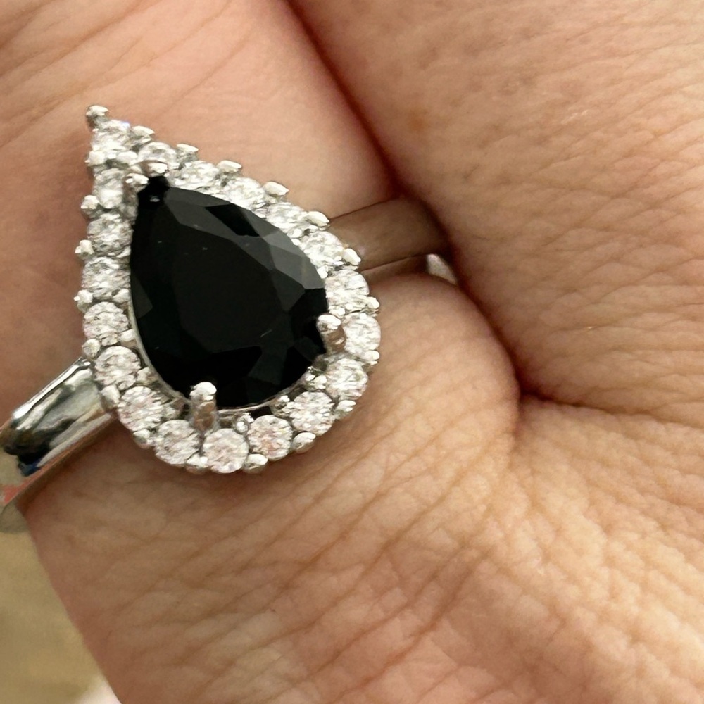 Wedding rhinestone Elegant Black and Silver Jewelry Set - Picture 7 of 8